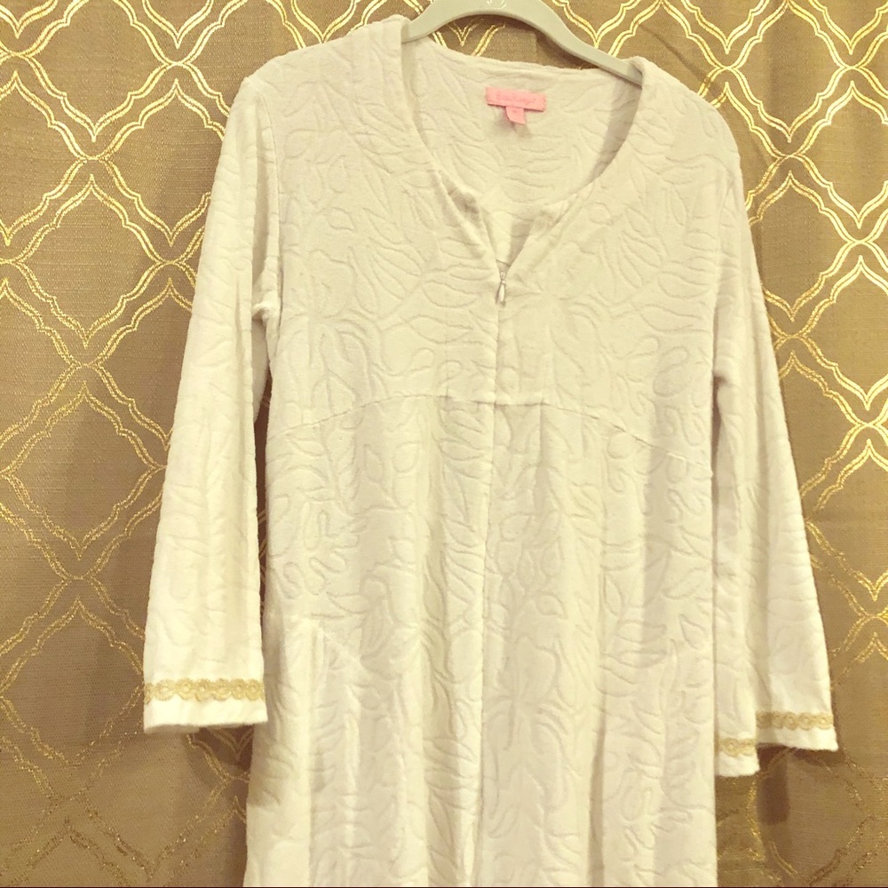 Lilly Pulitzer white cover up robe swim cover long